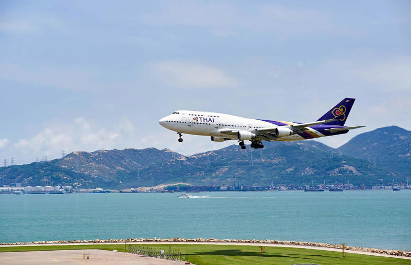 Find out how well you know your logos, This logo belongs to…, Alaska Airlines, United Airlines, Air Canada, Frontier Airlines, British Airways, American Airlines, Air France, Southwest Airlines, Delta Air Lines, Lufthansa, Singapore Airlines, Thai Airways