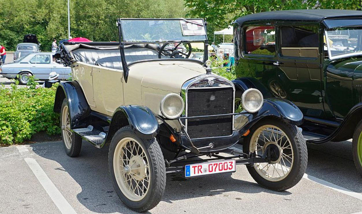 Driving Us Forward, Oldsmobile Model R (1901 To 1904), Buick Model 10 (1908 To 1910), Ford Model T (1908 To 1927), Dodge Brothers Model 30 (1914 To 1921), Ford Model A (1927 To 1931), Chevrolet AE Independence Six (1931), Ford Model 18 V8 (1932 To 1953), Duesenberg Model J (1929 To 1937), Chrysler Airflow (1934 To 1937), Ford (1949), Chevrolet Corvette Roadster (1953 To 1955), Chrysler C‑300 Two‑Door Hardtop (1955), Chevrolet (1955), DeSoto Adventurer (1957 To 1959), Edsel (1958 To 1960), Ford Mustang (1964½), Chevrolet Corvair (1960 To 1969), Shelby Cobra (1962), Pontiac Le Mans GTO (1964), Chevrolet Vega (1971), Ford Pinto (1971 To 1980), DeLorean DMC‑12 (1981 To 1982), Plymouth/Dodge ‘K‑Car’ (1981), Plymouth/Dodge Voyager/Caravan Minivan (1984), The Complicated Legacy Of The Model T