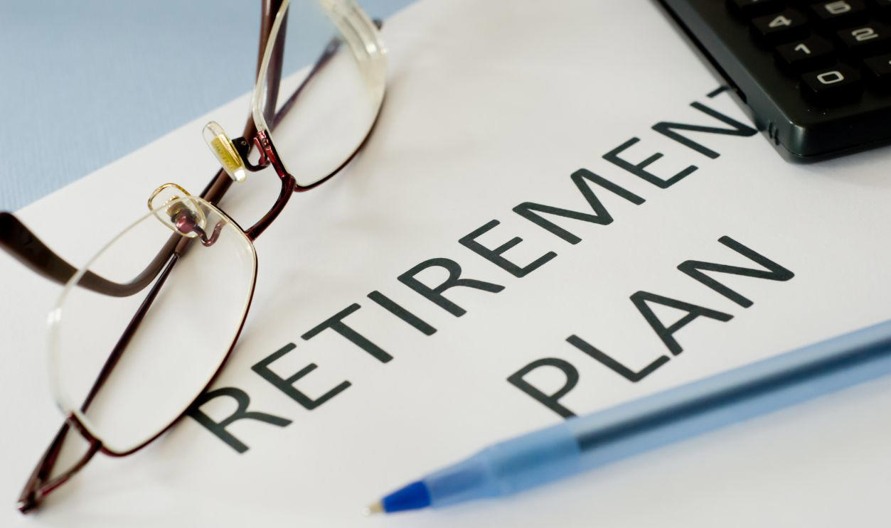 Plan For Retirement Early Should You Pay Off Your Mortgage Before Retiring?, Start With Your Retirement Goals, Check Your Cash Flow, Consider Your Emotional Comfort, Factor In Taxes, Protect Your Liquidity, Look at Your Timeline, Consider Partial Payments, Review Your Health Care Needs, Think About Inflation, Evaluate Your Risk Tolerance, Talk to a Financial Advisor, Think About Estate Planning, Compare Peace of Mind vs. Financial Return, Look at Your Social Security Timing, Make a Written Plan