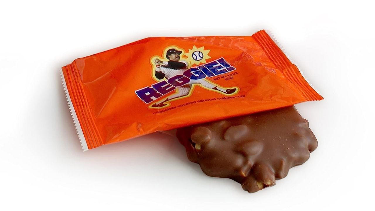 Reggie! Bar Reggie! Bar, Hi-C Ecto Cooler, Koogle Flavored Peanut Butter, Smurf Berry Crunch Cereal, Pepsi Free, Raspberry Oatmeal Swirl Bars, Triple Power Push Pops, Nibblets Corn Cakes, Bar None Chocolate Bar, Screaming Yellow Zonkers, Oreo Big Stuf, Giggles Cookies, Carnation Breakfast Bars, Jell-O Pudding Pops
