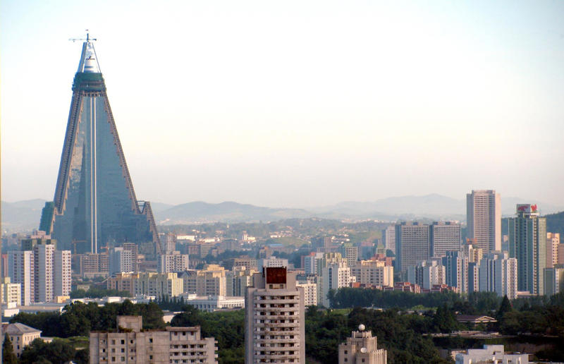 Wonderful works in progress, Crazy Horse Memorial, South Dakota, USA, Hassan Tower, Rabat, Morocco, National Monument, Edinburgh, Scotland, Ryugyong Hotel, Pyongyang, North Korea, Cathedral of St. John the Divine, New York City, USA, Mingun Pahtodawgyi, Mingun, Myanmar, Casa Loma, Toronto, Canada, Great Sphinx of Giza, Egypt, Westminster Cathedral, London, England, Westminster Cathedral, London, England, UK, Ta Keo, Siem Reap, Cambodia, Ajuda National Palace, Lisbon, Portugal, Boldt Castle, Alexandria Bay, New York, USA, Bara Kaman, Vijayapura, India, Neuschwanstein Castle, Bavaria, Germany, Sagrada Familia, Barcelona, Spain