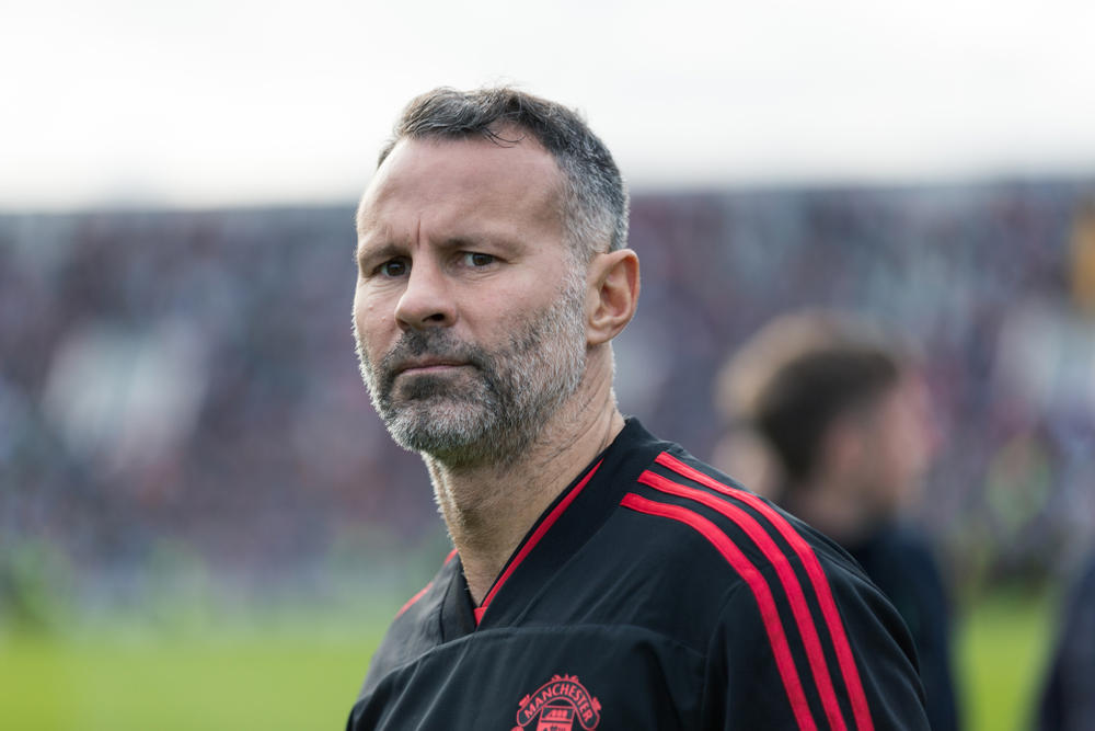 Ryan Giggs 15. Gary Neville, 14. Juan Mata, 12. Duncan Edwards, 11. Nemanja Vidic, 10. Denis Law, 8. Bryan Robson, 7. Wayne Rooney, 6. George Best, 4. Eric Cantona, 3. Ryan Giggs, 2. Paul Scholes