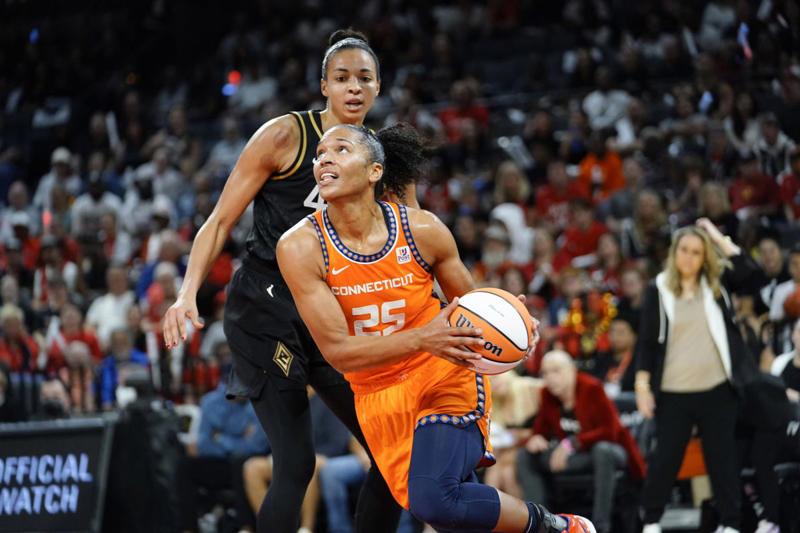 10. Alyssa Thomas, Connecticut Sun: $209,000 Caitlin Clark – 337 Assists (2024, Indiana Fever), Alyssa Thomas – 317 Assists (2024, Connecticut Sun), Alyssa Thomas – 316 Assists (2023, Connecticut Sun), Courtney Vandersloot – 314 Assists (2023, New York Liberty), Courtney Vandersloot – 300 Assists (2019, Chicago Sky)