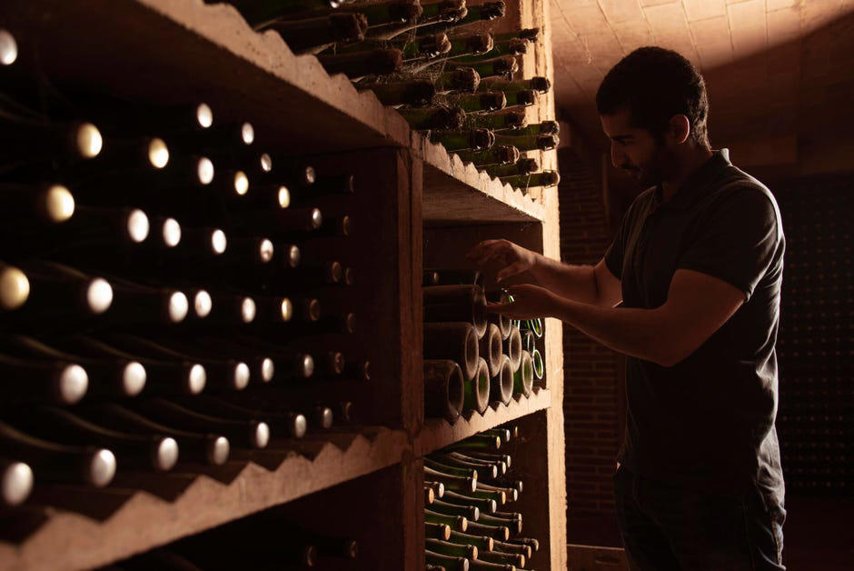 What is corked wine?, How to tell if a wine is corked, How to send back corked wine, Nothing to wine about