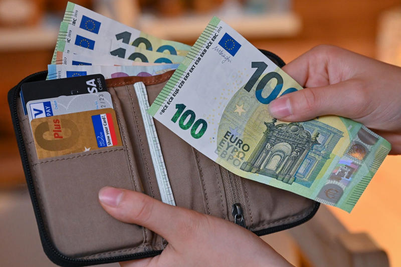 A recent study, Demographic sample, Cross-data, Income distribution, Higher incomes for women, Separation risks increases when woman earn more, An 11% to 40% higher risk of separation, The impact of relationship type, Risk of separation decreases after age 50, Male bread-winner culture