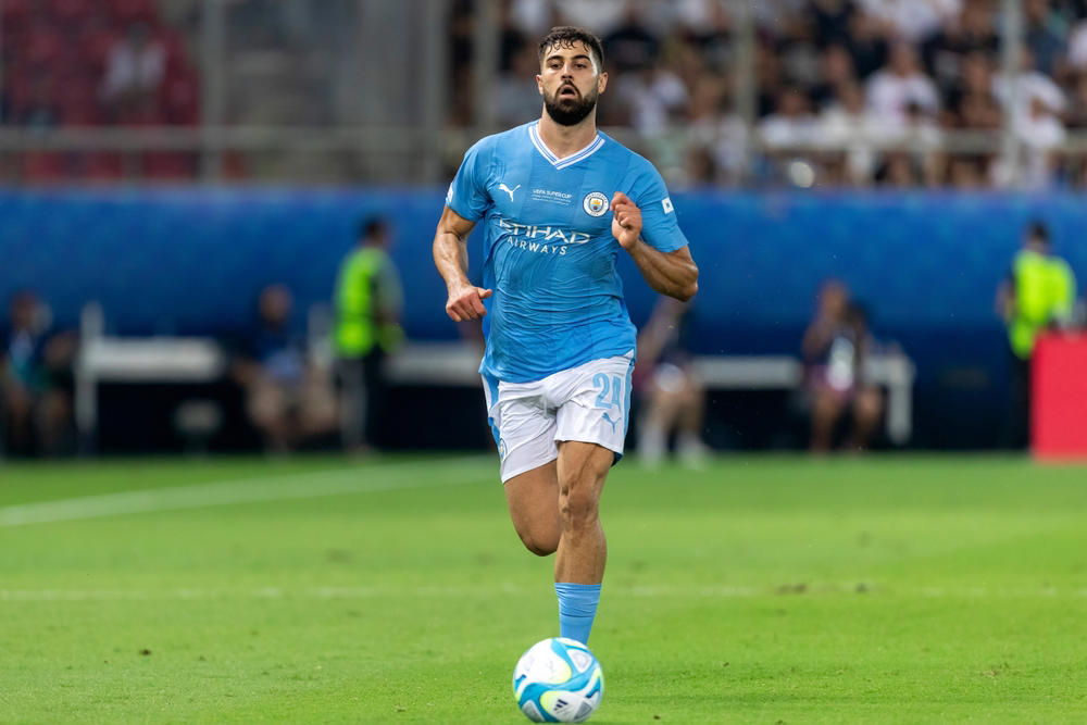 Joško Gvardiol – £230,000 per week (£11,960,000 per year) 25. Joško Gvardiol, 24. Kalidou Koulibaly, 22. Jordan Henderson, 21. Roberto Firmino, 20. Marcos Alonso, 18. Joselu, 17. Gabriel Martinelli, 16. Victor Osimhen, 14. Leon Goretzka, 13. Edin Džeko, 12. Bruno Fernandes, 10. Theo Hernández, 9. Didier Drogba, 8. Alphonso Davies, 6. Mohamed Salah, 5. Keylor Navas, 4. Antonio Valencia, 3. Riyad Mahrez, 2. Luka Modrić, 1. Jamie Vardy
