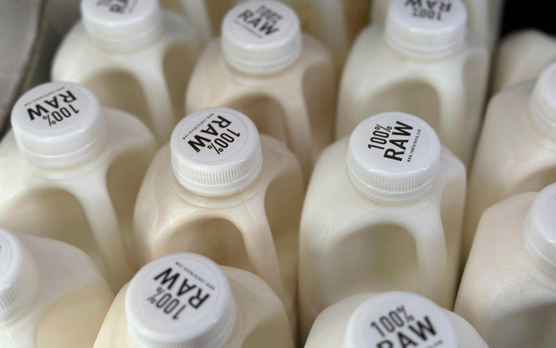 The health benefits of cow’s milk, 1. It’s full of protein and calcium, 2. It’s a great source of B12, 3. It boosts serotonin, 4. It helps lower your bowel cancer risk, What are the healthiest types of cow’s milk to buy?, What about filtered, branded, organic and local milk?, Which are the healthiest alternatives to cow’s milk?, 3. Almond, 4. Coconut, Is it good to drink milk every day?, Which milk is best for bones?, Should adults stop drinking milk?, Does heating milk make a difference?
