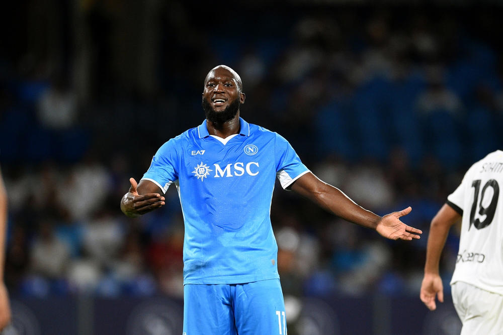 10. Romelu Lukaku – £127,181 per week / £6,613,400 per year 20. Romelu Lukaku – 51 Headed Goals, 19. Guillaume Hoarau – 51 Headed Goals, 18. Olivier Giroud – 52 Headed Goals, 17. Sergio Ramos – 52 Headed Goals, 16. Harry Kane – 53 Headed Goals, 15. Islam Slimani – 53 Headed Goals, 14. Peter Crouch – 56 Headed Goals, 13. Zlatan Ibrahimovic – 58 Headed Goals, 12. Edinson Cavani – 58 Headed Goals, 11. Miroslav Klose – 58 Headed Goals, 10. Karim Benzema – 59 Headed Goals, 9. Mario Mandzukic – 60 Headed Goals, 8. Edin Džeko – 62 Headed Goals, 7. Aritz Aduriz – 63 Headed Goals, 6. Bas Dost – 68 Headed Goals, 5. Radamel Falcao – 71 Headed Goals, 4. Fernando Llorente – 77 Headed Goals, 3. Robert Lewandowski – 83 Headed Goals, 2. Luuk De Jong – 84 Headed Goals, 1. Cristiano Ronaldo – 112 Headed Goals
