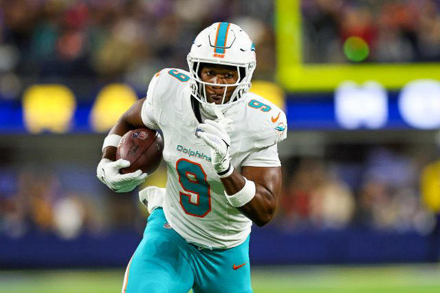 Miami Dolphins: Jonnu Smith 32. Tommy Tremble - Carolina Panthers, 31. Theo Johnson - New York Giants, 30. Brenton Strange - Jacksonville Jaguars, 29. Will Dissly - Los Angeles Chargers, 28. Chig Okonkwo - Tennessee Titans, 27. Mason Taylor - New York Jets, 26. Noah Fant - Seattle Seahawks, 25. Juwan Johnson - New Orleans Saints, 24. Hunter Henry - New England Patriots, 23. Dalton Schultz - Houston Texans, 22. Colston Loveland - Chicago Bears, 21. Cade Otton - Tampa Bay Buccaneers, 20. Tyler Higbee - Los Angeles Rams, 19. Dalton Kincaid - Buffalo Bills, 18. Tucker Kraft - Green Bay Packers, 17. Tyler Warren - Indianapolis Colts, 16. Kyle Pitts - Atlanta Falcons, 15. Jake Ferguson - Dallas Cowboys, 14. Mike Gesicki - Cincinnati Bengals, 13. Zach Ertz - Washington Commanders, 12. Pat Freiermuth - Pittsburgh Steelers, 11. Mark Andrews - Baltimore Ravens, 10. Evan Engram - Denver Broncos, 9. Dallas Goedert - Philadelphia Eagles, 8. Jonnu Smith - Miami Dolphins, 7. David Njoku - Cleveland Browns, 6. T.J. Hockenson - Minnesota Vikings, 5. Travis Kelce - Kansas City Chiefs, 4. Sam LaPorta - Detroit Lions, 3. Trey McBride - Arizona Cardinals, 2. Brock Bowers - Las Vegas Raiders, 1. George Kittle - San Francisco 49ers