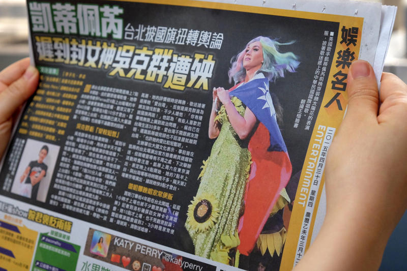 Old media and new media China angered about 'Top Gun: Maverick', The history behind the controversy, Celebs making a controversial move, China makes Hollywood nervous, Tom Cruise and China, Tom Cruise was always apolitical, Playing to the home crowd, Tom Cruise, not the only actor who upset China, Actors in Taiwan are also vocal, China's blacklist, John Cena, A mixed reaction to Cena's apology, Katy Perry, Controversy about Hong Kong, Mesut Özil about the Uyghurs, Paid a high price for his comments, The issue of Tibet, He says it damaged his career, More of the same?