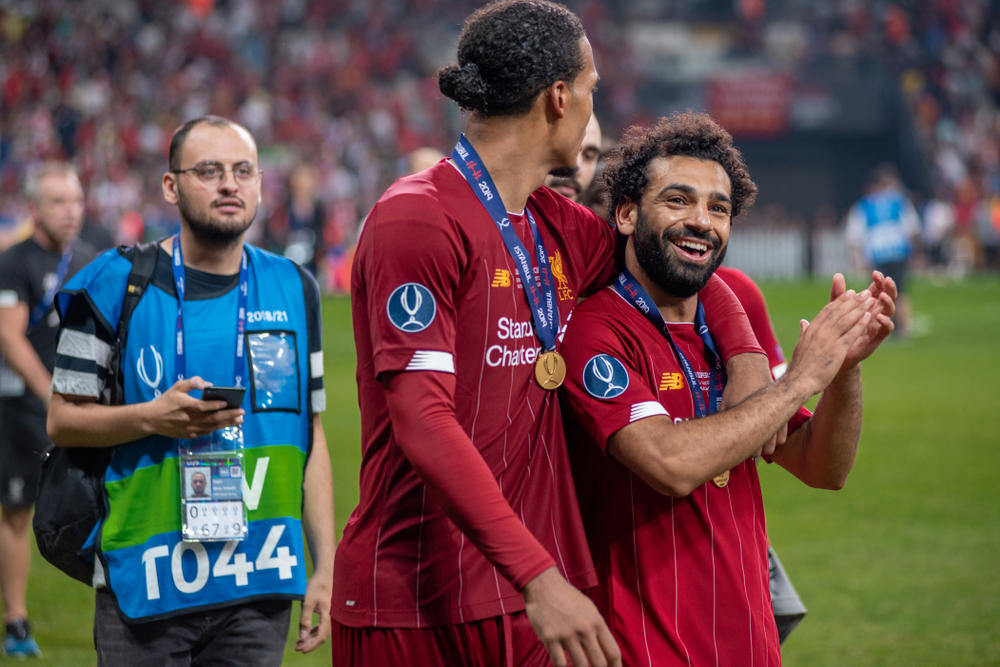 The 15 Highest Daily-Earning Liverpool Players Ranked from Lowest to Highest 9. Virgil van Dijk – 2019, 8. Wesley Sneijder – 2010, 6. Cristiano Ronaldo – 2018, 5. Deco – 2004, 4. Franck Ribery – 2013, 2. Robert Lewandowski – 2020 & 2021
