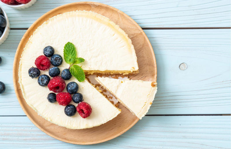 4. Baked cheesecake 33. Mac 'n' cheese, 32. Apple pie, 31. Classic steakhouse sirloin, 30. Pasta amatriciana, 29. Roast chicken, 28. Goats' cheese salad, 27. Miso cod, 26. Eggs Benedict, 25. Crab cakes, 24. Clam chowder, 23. Caesar salad, 22. Loaded steak nachos, 21. Cobb salad, 20. Pad Thai, 19. Baked scallops, 18. Fish tacos, 17. Ramen, 16. Roasted duck pancakes, 15. Dutch baby, 14. Cajun gumbo, 13. Chocolate brownies, 12. Buffalo wings, 11. Pumpkin pie, 10. California roll, 9. Pecan pie, 8. Cheesesteak, 7. Pancakes, 6. Key lime pie, 5. Pizza, 4. Baked cheesecake, 3. Cheeseburger, 2. Shrimp cocktail, 1. Banana split