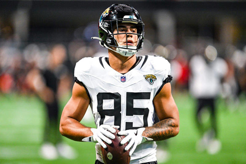 Jacksonville Jaguars: Brenton Strange 32. Tommy Tremble - Carolina Panthers, 31. Theo Johnson - New York Giants, 30. Brenton Strange - Jacksonville Jaguars, 29. Will Dissly - Los Angeles Chargers, 28. Chig Okonkwo - Tennessee Titans, 27. Mason Taylor - New York Jets, 26. Noah Fant - Seattle Seahawks, 25. Juwan Johnson - New Orleans Saints, 24. Hunter Henry - New England Patriots, 23. Dalton Schultz - Houston Texans, 22. Colston Loveland - Chicago Bears, 21. Cade Otton - Tampa Bay Buccaneers, 20. Tyler Higbee - Los Angeles Rams, 19. Dalton Kincaid - Buffalo Bills, 18. Tucker Kraft - Green Bay Packers, 17. Tyler Warren - Indianapolis Colts, 16. Kyle Pitts - Atlanta Falcons, 15. Jake Ferguson - Dallas Cowboys, 14. Mike Gesicki - Cincinnati Bengals, 13. Zach Ertz - Washington Commanders, 12. Pat Freiermuth - Pittsburgh Steelers, 11. Mark Andrews - Baltimore Ravens, 10. Evan Engram - Denver Broncos, 9. Dallas Goedert - Philadelphia Eagles, 8. Jonnu Smith - Miami Dolphins, 7. David Njoku - Cleveland Browns, 6. T.J. Hockenson - Minnesota Vikings, 5. Travis Kelce - Kansas City Chiefs, 4. Sam LaPorta - Detroit Lions, 3. Trey McBride - Arizona Cardinals, 2. Brock Bowers - Las Vegas Raiders, 1. George Kittle - San Francisco 49ers