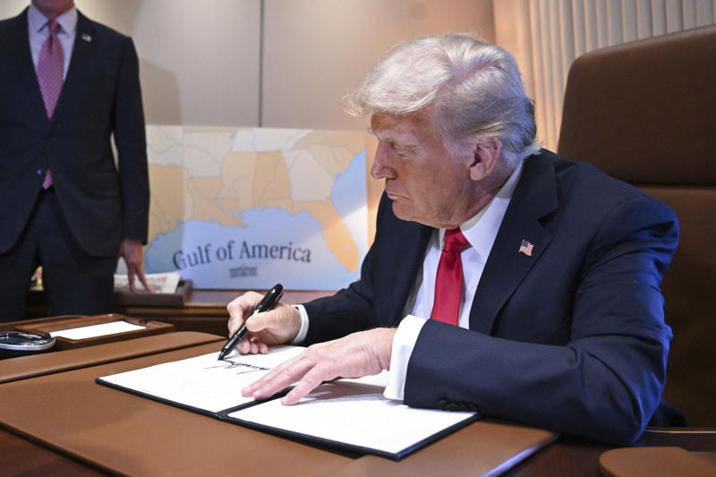 The kind of refugees that Trump wants, A privileged group, Trump is "saving" them, Murder rate, Seeking greener pastures, An offer, Executive order, Claims of discrimination, Land law, No seizing, Misinformation, The demographic