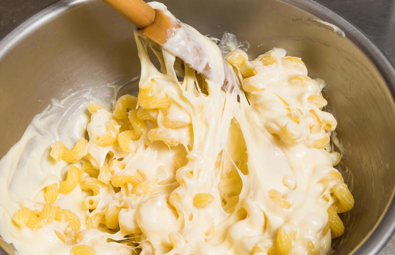 The final stage Cheesy does it, A bit about mac 'n' cheese, Shop-bought vs homemade, Go big when it comes to pasta, How to cook the pasta, Why al dente?, Here’s a handy pasta hack, Choosing the right cheese, The sauce, Rescue the sauce: too thin, Rescue the sauce: too thick, Rescue the sauce: too grainy, Upgrade the sauce, The cheat's sauce, Herbs and spices, The final stage, The breadcrumbs, Stovetop version, Three-ingredient mac ‘n’ cheese, Lighter versions, Cheat's slow cooker version, Leftovers: reheating mac 'n' cheese, Leftovers: mac 'n' cheese arancini, Leftovers: mac 'n' cheese toasties, Leftovers: mac 'n' cheese mini pies