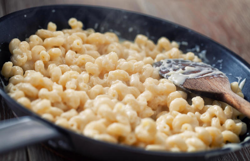 Stovetop version Cheesy does it, A bit about mac 'n' cheese, Shop-bought vs homemade, Go big when it comes to pasta, How to cook the pasta, Why al dente?, Here’s a handy pasta hack, Choosing the right cheese, The sauce, Rescue the sauce: too thin, Rescue the sauce: too thick, Rescue the sauce: too grainy, Upgrade the sauce, The cheat's sauce, Herbs and spices, The final stage, The breadcrumbs, Stovetop version, Three-ingredient mac ‘n’ cheese, Lighter versions, Cheat's slow cooker version, Leftovers: reheating mac 'n' cheese, Leftovers: mac 'n' cheese arancini, Leftovers: mac 'n' cheese toasties, Leftovers: mac 'n' cheese mini pies