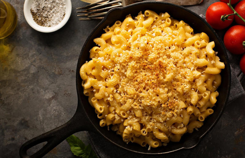 The breadcrumbs Cheesy does it, A bit about mac 'n' cheese, Shop-bought vs homemade, Go big when it comes to pasta, How to cook the pasta, Why al dente?, Here’s a handy pasta hack, Choosing the right cheese, The sauce, Rescue the sauce: too thin, Rescue the sauce: too thick, Rescue the sauce: too grainy, Upgrade the sauce, The cheat's sauce, Herbs and spices, The final stage, The breadcrumbs, Stovetop version, Three-ingredient mac ‘n’ cheese, Lighter versions, Cheat's slow cooker version, Leftovers: reheating mac 'n' cheese, Leftovers: mac 'n' cheese arancini, Leftovers: mac 'n' cheese toasties, Leftovers: mac 'n' cheese mini pies