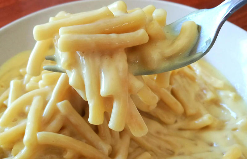 Three-ingredient mac ‘n’ cheese Cheesy does it, A bit about mac 'n' cheese, Shop-bought vs homemade, Go big when it comes to pasta, How to cook the pasta, Why al dente?, Here’s a handy pasta hack, Choosing the right cheese, The sauce, Rescue the sauce: too thin, Rescue the sauce: too thick, Rescue the sauce: too grainy, Upgrade the sauce, The cheat's sauce, Herbs and spices, The final stage, The breadcrumbs, Stovetop version, Three-ingredient mac ‘n’ cheese, Lighter versions, Cheat's slow cooker version, Leftovers: reheating mac 'n' cheese, Leftovers: mac 'n' cheese arancini, Leftovers: mac 'n' cheese toasties, Leftovers: mac 'n' cheese mini pies