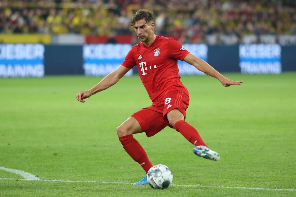 15. Leon Goretzka – £217,400 per week / £11,324,000 per year 25. Joško Gvardiol, 24. Kalidou Koulibaly, 22. Jordan Henderson, 21. Roberto Firmino, 20. Marcos Alonso, 18. Joselu, 17. Gabriel Martinelli, 16. Victor Osimhen, 14. Leon Goretzka, 13. Edin Džeko, 12. Bruno Fernandes, 10. Theo Hernández, 9. Didier Drogba, 8. Alphonso Davies, 6. Mohamed Salah, 5. Keylor Navas, 4. Antonio Valencia, 3. Riyad Mahrez, 2. Luka Modrić, 1. Jamie Vardy