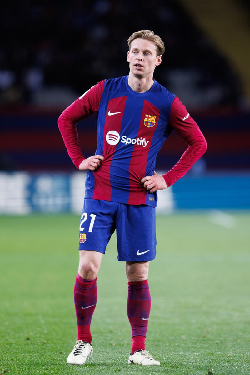 6. Frenkie de Jong – £323,600 per week / £16,867,200 per year 10. Frenkie de Jong (2018/19) – +€78M, 9. Kylian Mbappé (2018/19) – +€80M, 7. Kevin De Bruyne (2017/18) – +€85M, 6. Jadon Sancho (2018/19) – +€85M, 5. Kylian Mbappé (2017/18) – +€85M, 3. Lamine Yamal (2023/24) – +€90M, 2. Lamine Yamal (2024/25) – +€110M