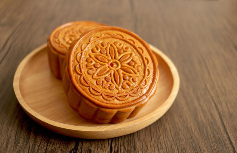 26. Mooncakes, China 61. Rigó Jancsi, Hungary, 60. Sorbet, various locations, 59. Sticky rice with mango, Thailand, 58. Ma’amoul, Egypt, 57. M’hanncha, Morocco, 56. Vermicelles, France, Italy and Switzerland, 55. Thapthim krop, Thailand, 54. S’mores, USA, 53. Dadar gulung, Indonesia, 52. Cannoli, Italy, 51. Crème caramel, France, 50. Rum cake, Caribbean, 49. Torrijas, Spain, 48. Malva pudding, South Africa, 47. Koeksister, South Africa, 46. Carlota de limón, Mexico, 45. Banoffee pie, England, UK, 44. Alfajores, South America, 43. Doughnuts, various locations, 42. Medovik, Russia, 41. Crumble, UK, 40. Lamington, Australia, 39. Bread and butter pudding, England, UK, 38. Profiteroles, France, 37. Galaktoboureko, various locations, 36. Gelato, Italy, 35. Churros, Spain and Portugal, 34. Gulab jamun, India, 33. Trifle, England, UK, 32. Snow ice, Taiwan, 31. Red velvet cake, USA, 30. Crêpes Suzette, France, 29. Bienenstich, Germany, 28. Chocolate soufflé, France, 27. Baked Alaska, USA, 26. Mooncakes, China, 25. Panna cotta, Italy, 24. Qatayef, Middle East, 23. Eton mess, England, UK, 22. Pecan pie, USA, 21. Pavlova, Australia or New Zealand, 20. Brownies, USA, 19. Rote grütze, Germany, 18. Tarte Tatin, France, 17. Kulfi, India, 16. Tiramisù, Italy, 15. Crème brûlée, France, 14. Frozen yogurt, USA, 13. Sticky toffee pudding, UK, 12. Black Forest gâteau, Germany, 11. Nanaimo bar, Canada, 10. Cendol, Southeast Asia, 9. Mochi, Japan, 8. Tres leches cake, Latin America, 7. Baklava, Türkiye, 6. Key lime pie, USA, 5. Chocolate mousse, France, 4. Apfelstrudel, Austria, 3. Apple pie, various locations, 2. Cheesecake, various locations