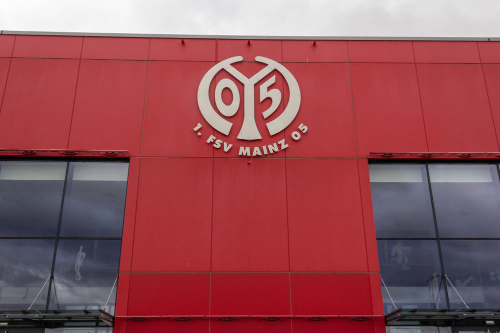 99. Girona, 98. FCSB, 97. Bodø/Glimt, 95. Borussia Mönchengladbach, 94. Racing Club, 93. Mallorca, 91. Deportivo Alavés, 90. Toulouse, 89. Viktoria Plzeň, 87. Red Star Belgrade, 86. River Plate, 83. Wolfsburg, 82. FC Copenhagen, 81. Toluca, 80. Rennes, 79. Rayo Vallecano, 78. Flamengo, 77. Al Hilal, 76. Como, 75. Torino, 74. Palmeiras, 73. Brest, 72. Ajax, 71. Valencia, 70. Sporting Braga, 69. Sheffield United, 68. Genk, 67. Real Sociedad, 66. Cruz Azul, 65. Werder Bremen, 64. Freiburg, 63. Lens, 62. Celta de Vigo, 61. Fenerbahçe, 60. Osasuna, 59. Strasbourg, 58. Porto, 57. Celtic, 56. Slavia Praha, 55. Mainz 05, 54. Nice, 53. Olympiakos Piraeus, 52. Real Betis, 51. RB Leipzig, 50. Galatasaray, 49. Stuttgart, 48. Feyenoord, 47. Wolverhampton Wanderers, 46. Fiorentina, 45. Burnley, 44. Olympique Marseille, 43. Olympique Lyonnais, 42. Leeds United, 41. Bologna, 40. Eintracht Frankfurt, 39. West Ham United, 38. Monaco, 37. Lazio, 36. Athletic Club, 35. Lille, 34. Villarreal, 33. Fulham, 32. Union Saint-Gilloise, 31. Tottenham Hotspur, 30. Everton, 29. AC Milan, 28. Club Brugge, 27. Manchester United, 25. Juventus, 24. Benfica, 23. Sporting CP, 22. Nottingham Forest, 21. Brentford, 20. Roma, 19. AFC Bournemouth, 18. Atalanta, 17. Napoli, 16. Atlético Madrid, 15. Bayer Leverkusen, 14. Borussia Dortmund, 13. Brighton &amp; Hove Albion, 12. Crystal Palace, 11. Newcastle United, 10. Aston Villa, 9. Chelsea, 8. Real Madrid, 7. Internazionale, 6. Bayern Munich, 5. Barcelona, 4. Manchester City, 3. Arsenal, 1. Liverpool