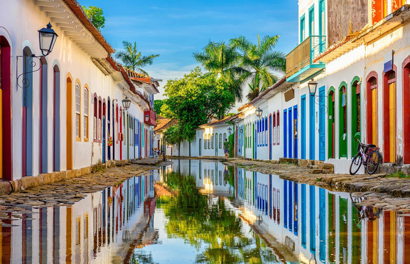 Streets of Paraty, Brazil 33. 25th Street, Ogden, Utah, USA, 32. Abbey Road, London, England, UK, 31. Heerstraße, Bonn, Germany, 30. Christmas Steps, Bristol, England, UK, 29. Rue du Petit-Champlain, Québec City, Canada, 28. Beale Street, Memphis, Tennessee, USA, 27. Steiner Street, San Francisco, California, USA, 26. Times Square, New York City, New York, USA, 25. Calle Ciegos, Jerez, Spain, 24. Streets of Chefchaouen, Morocco, 23. Avenue des Champs-Élysées, Paris, France, 22. Fiskargränd, Visby, Sweden, 21. Nathan Road, Hong Kong, 20. Nyhavn, Copenhagen, Denmark, 19. Via Dolorosa, Jerusalem, 18. The Royal Mile, Edinburgh, Scotland, UK, 17. Via Giudecca, Burano, Italy, 16. La Rambla, Barcelona, Spain, 15. Herbert Baker Street, Groenkloof, South Africa, 14. Caminito, Buenos Aires, Argentina, 13. Umbrella Sky Project (R. Luís de Camões), Águeda, Portugal, 12. Lombard Street, San Francisco, California, USA, 11. Calleja de las Flores, Córdoba, Spain, 10. Acorn Street, Boston, Massachusetts, USA, 9. Bourbon Street, New Orleans, Louisiana, USA, 8. Streets of Paraty, Brazil, 7. Jinli, Chengdu, China, 6. The Shambles, York, England, UK, 5. Philosopher's Path, Kyoto, Japan, 4. Streets of Alberobello, Italy, 3. Quai de la Poissonnerie, Colmar, France, 2. Via dei Fori Imperiali, Rome, Italy