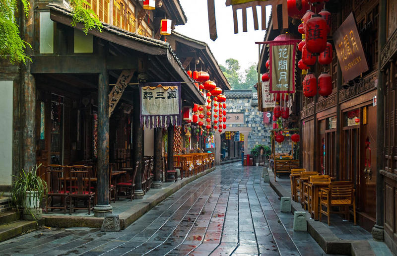 Jinli, Chengdu, China 33. 25th Street, Ogden, Utah, USA, 32. Abbey Road, London, England, UK, 31. Heerstraße, Bonn, Germany, 30. Christmas Steps, Bristol, England, UK, 29. Rue du Petit-Champlain, Québec City, Canada, 28. Beale Street, Memphis, Tennessee, USA, 27. Steiner Street, San Francisco, California, USA, 26. Times Square, New York City, New York, USA, 25. Calle Ciegos, Jerez, Spain, 24. Streets of Chefchaouen, Morocco, 23. Avenue des Champs-Élysées, Paris, France, 22. Fiskargränd, Visby, Sweden, 21. Nathan Road, Hong Kong, 20. Nyhavn, Copenhagen, Denmark, 19. Via Dolorosa, Jerusalem, 18. The Royal Mile, Edinburgh, Scotland, UK, 17. Via Giudecca, Burano, Italy, 16. La Rambla, Barcelona, Spain, 15. Herbert Baker Street, Groenkloof, South Africa, 14. Caminito, Buenos Aires, Argentina, 13. Umbrella Sky Project (R. Luís de Camões), Águeda, Portugal, 12. Lombard Street, San Francisco, California, USA, 11. Calleja de las Flores, Córdoba, Spain, 10. Acorn Street, Boston, Massachusetts, USA, 9. Bourbon Street, New Orleans, Louisiana, USA, 8. Streets of Paraty, Brazil, 7. Jinli, Chengdu, China, 6. The Shambles, York, England, UK, 5. Philosopher's Path, Kyoto, Japan, 4. Streets of Alberobello, Italy, 3. Quai de la Poissonnerie, Colmar, France, 2. Via dei Fori Imperiali, Rome, Italy