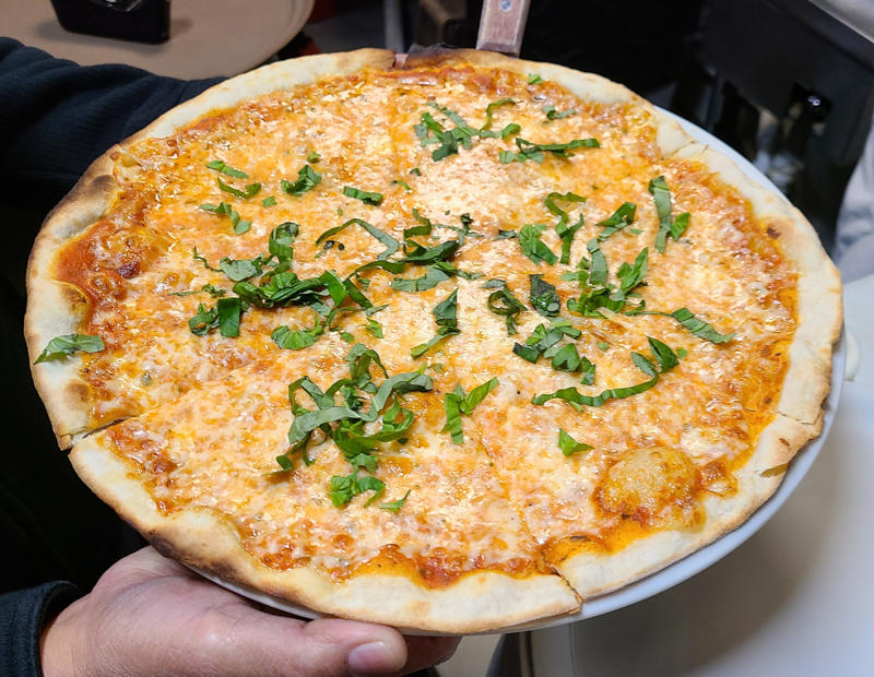 California pizza, Chicago , Grandma, also known as pizza alla nonna, Neapolitan, New Haven, New York , Sicilian, Tavern style