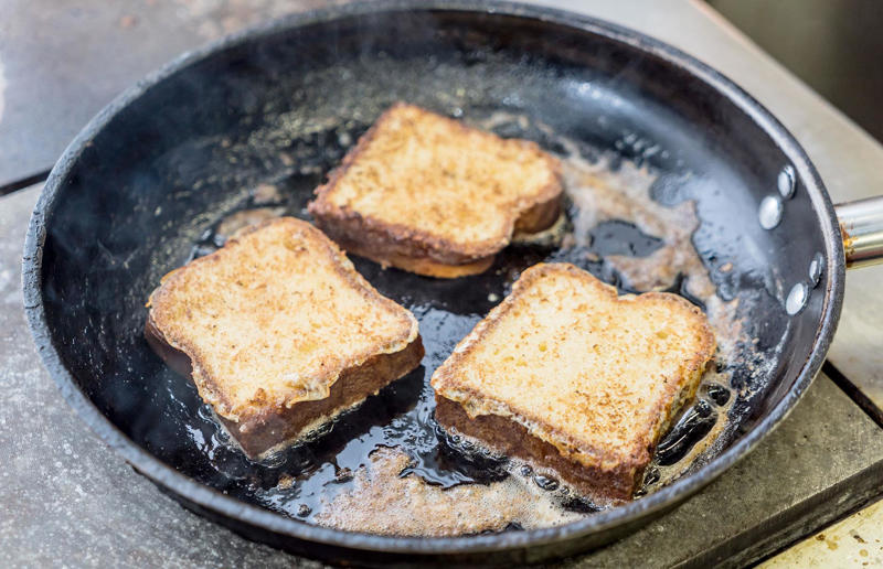 3. Spice up your bread 32. Chop up your ingredients, 31. Bake your sandwich, 30. Remove crusts correctly, 29. Use your leftovers, 28. Experiment with sweet alternatives, 27. Get creative for picky eaters, 26. Prepare ahead, 25. Use mayo for toasted sandwiches, 24. A not-so-deep cut, 23. Cut your own bread, 22. Go easy on calorie-dense spreads, 21. Tidy up your fillings, 20. Toast the inside of your bread, 19. Store sandwiches correctly, 18. Tightly wrap tortillas, 17. Wash your veg, 16. Experimenting with texture, 15. Use the toaster wisely, 14. Season, season, season, 13. Mix it up, 12. Use compound butter, 11. Lattice bacon strips, 10. Cut diagonally, not widthways, 9. Use the right bread, 8. Add condiments later, 7. Slice bread with care, 6. Choose the right cheese, 5. Soak up the excess moisture, 4. Layer lovingly, 3. Spice up your bread, 2. Peanut butter barrier