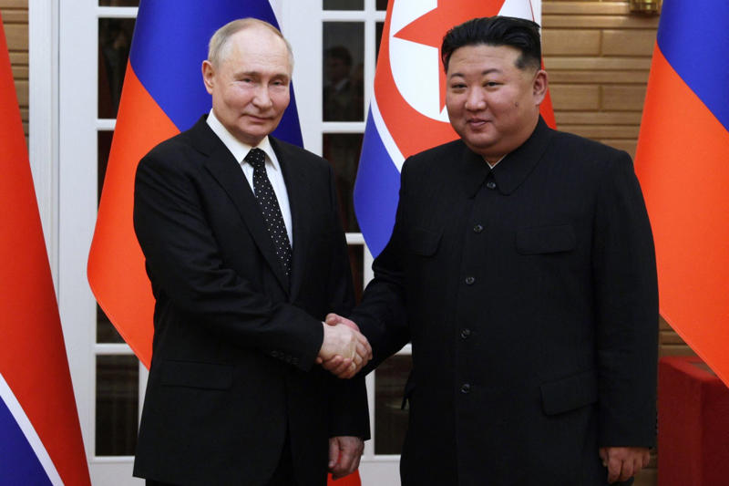 New partners Hope floats, Help from a friend, Sabotage?, Cleaning the shipyard, The Fourth Man, Accidents happen..., Unbalanced, Kim's inconvenience, 'Criminal act', The prestige of North Korea, Heads will roll, Too big and too heavy?, Confident in the future, The Russia-North Korea alliance, North Korea sends help