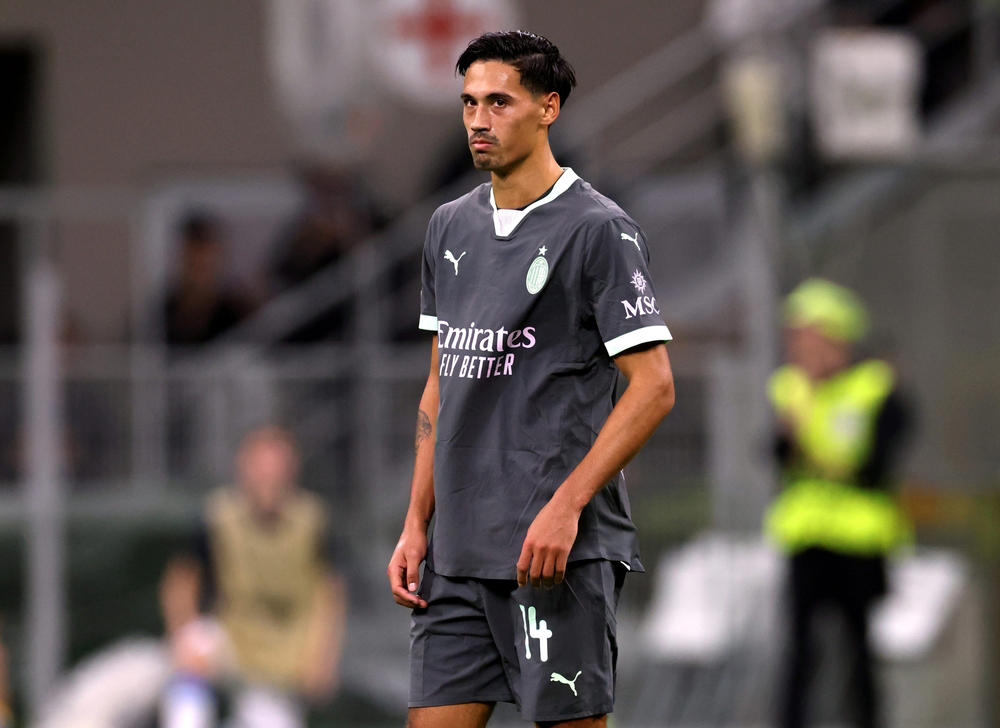 20. Marc Cucurella – 5,295 minutes, 19. Jan Oblak – 5,310 minutes, 17. Jules Koundé – 5,384 minutes, 16. Gregor Kobel – 5,385 minutes, 15. Lamine Yamal – 5,397 minutes, 13. David Raya – 5,430 minutes, 12. Virgil van Dijk – 5,446 minutes, 11. Josko Gvardiol – 5,461 minutes, 9. Jonathan Tah – 5,544 minutes, 8. Aurélien Tchouaméni – 5,609 minutes, 7. Jude Bellingham – 5,707 minutes, 5. Tijjani Reijnders – 5,787 minutes, 4. Achraf Hakimi – 5,844 minutes, 3. Mike Maignan – 5,926 minutes, 1. Federico Valverde – 6,480 minutes