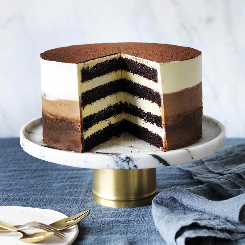Ingredients, Vintage cake: get the piping right, Why use cake flour?, Can I prepare the vintage cake ahead of time?, What is a cake turntable?, More beautiful layer cakes