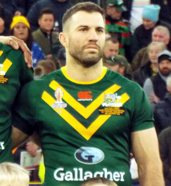 18. James Tedesco – £488,010 per year 20. Handré Pollard – £481,900 per year, 19. Tom Trbojevic – £488,010 per year, 18. James Tedesco – £488,010 per year, 17. Nicholas Hynes – £488,010 per year, 16. Steven Luatua – £489,800 per year, 15. Payne Haas – £493,750 per year, 14. Tino Fa’asuamaleaui – £493,750 per year, 13. Daly Cherry-Evans – £493,750 per year, 12. Mitchell Moses – £496,120 per year, 11. Cameron Munster – £498,490 per year, 10. Nathan Cleary – £498,490 per year, 9. Kalyn Ponga – £503,230 per year, 8. Antoine Dupont – £553,000 per year, 7. Maro Itoje – £632,000 per year, 6. Dan Biggar – £632,000 per year, 5. Siya Kolisi – £651,750 per year, 4. Faf de Klerk – £711,000 per year, 3. Cheslin Kolbe – £737,070 per year, 2. Finn Russell – £790,000 per year, 1. Owen Farrell – £791,580 per year
