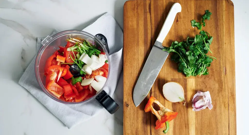 Ingredients, How to make this Spanish chicken recipe, Can you make this recipe with more chicken?, Spanish chicken ingredients, More of Julie Goodwin's dinner recipes