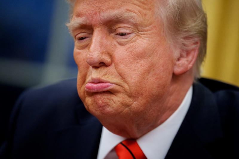 From the Kremlin to Washington, A personal gift from Putin to Trump, Confirmed by Peskov, Witkoff was Putin's errand boy, Trump was "clearly touched" by Putin's gesture, Things are warming up, Trump's rant about a Colorado painting of him, Trump has cultivated his "look" and it is VERY important to him, "Intentionally distorted", Why isn't he as handsome as Obama?, Doing it for the people of Colorado, Shame! Shame!