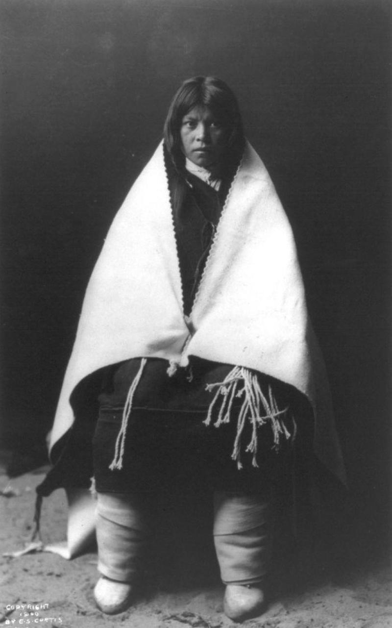 #57 Hopi Bridal Costume, 1900 #1 A Klamath Chief Stands On A Hill Above Crater Lake, Oregon, 1923, #3 A Jicarrilla Girl, C. 1910, #5 An Apsaroke Mother And Child, 1908, #7 A Tewa Girl, 1906, #9 Piegan Tepees, 1910, #11 Mohave Woman, 1903, #13 A Kwakiutl Wedding Party Arrives In Canoes, 1914, #15 Eskadi, Of The Apache Tribe, 1903, #17 A Smoky Day At The Sugar Bowl, 1923, #19 Walpi Maidens, 1906, #21 Navajo Man, 1904, #23 Navajos, 1905, #25 Piegan Girls Gather Goldenrod, 1910, #27 A Hidatsa Man With A Captured Eagle, 1908, #29 Hakalahl, A Nakoaktok Chief, 1914, #31 A Young Member Of The Apache Tribe, C. 1910, #33 Apsaroke Man Wearing Medicine Hawk Headdress, 1908, #35 A Kwakiutl Gatherer Hunts Abalones In Washington, 1910, #37 Kwakiutl People In Canoes In British Columbia, 1914, #39 A Cahuilla Woman, 1924, #41 Members Of The Qagyuhl Tribe Dance To Restore An Eclipsed Moon, C. 1910, #43 Iahla, Also Known As "willow," Of The Taos Pueblo, 1905, #45 A Kutenai Duck Hunter, 1910, #47 A Hupa Woman, 1923, #49 A Maricopa Woman, 1907, #51 Spearing Salmon, 1923, #53 Nayenezgani, A Navajo Man, 1904, #55 A Zuni Woman, 1903, #57 Hopi Bridal Costume, 1900, #59 A Maricopa Woman With Arrow-brush Stalks, 1907, #61 At The Old Well Of Acoma, 1904, #63 A Kwakiutl Shaman, 1914, #65 An Apache Woman Reaps Grain, C. 1910, #67 A Sioux Hunter, 1905, #69 Piegan Chiefs, 1900, #71 Mnainak, A Yakima Chief, 1910