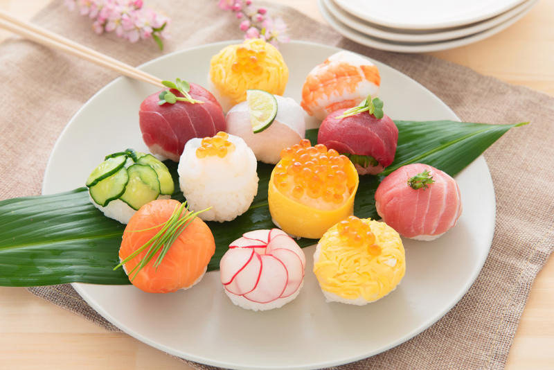 1.食べる量を決める, 2.アオサの味噌汁とガリ生姜をプラスする, 3.創作系のネタはカロリーに気をつけて, 4.食後のデザートは果物を, 5.他の2食で野菜、海藻、きのこを多めに食べる