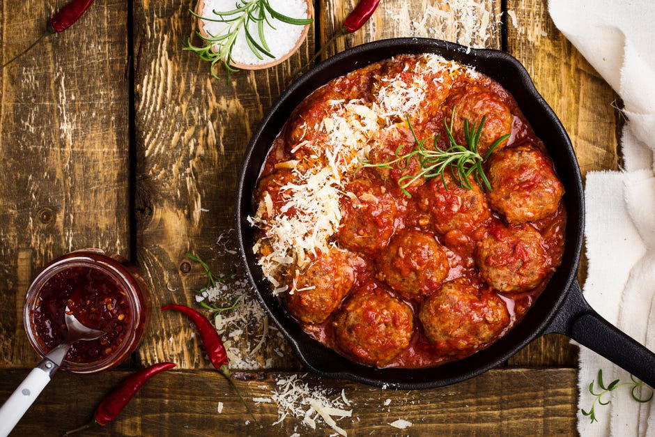 1. Tomatoes, 2. Vinegar, 3. Citrus, 4. Wine-based sauces , Can you cook eggs in cast iron?, What about fish?, How to avoid a cast-iron cooking conundrum