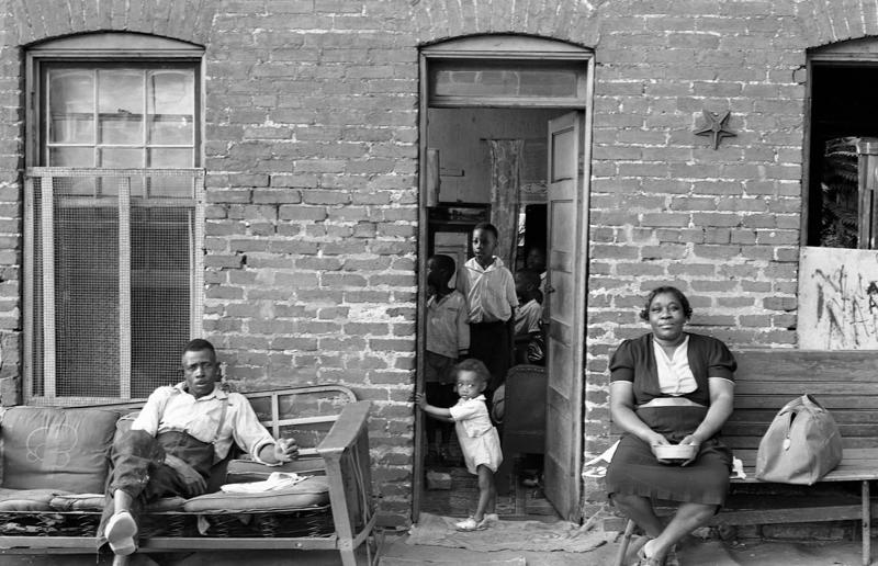 Life at home during the 1940s, The world at war, America enters the conflict, Facing war back home, Rationing and reduction, Back to basics, The average 1940s home?, 1940s kitchens, Inside the food pantry, Old and new technologies, The advent of television, Dining rooms, The 1940s bedroom, Glamorous boudoirs, Murphy beds, Bathrooms in the 1940s, New luxury, Growing their own, Rural migration, Homesteading, Life on the farm, Luxury homes in the 1940s, Stately homes take on new life, Hollywood in the 40s, Privilege and power, In the Governor's mansion, Political exiles, Comfort and hope, The White House restoration, Henry Ford's mansion, The end of World War II, Urban migration, Overcrowded cities, Factory housing, Hard times, Homelessness, Prefab housing, The Lustron House, President Roosevelt’s G.I. Bill, The 1946 housing protest, Housing discrimination, Japanese American internment camps, Out with the old, in with the new, Moving towards mid-century modernism, Mass-produced furniture, Building the suburbs, Welcome to Levittown