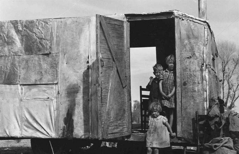 Life at home during the 1940s, The world at war, America enters the conflict, Facing war back home, Rationing and reduction, Back to basics, The average 1940s home?, 1940s kitchens, Inside the food pantry, Old and new technologies, The advent of television, Dining rooms, The 1940s bedroom, Glamorous boudoirs, Murphy beds, Bathrooms in the 1940s, New luxury, Growing their own, Rural migration, Homesteading, Life on the farm, Luxury homes in the 1940s, Stately homes take on new life, Hollywood in the 40s, Privilege and power, In the Governor's mansion, Political exiles, Comfort and hope, The White House restoration, Henry Ford's mansion, The end of World War II, Urban migration, Overcrowded cities, Factory housing, Hard times, Homelessness, Prefab housing, The Lustron House, President Roosevelt’s G.I. Bill, The 1946 housing protest, Housing discrimination, Japanese American internment camps, Out with the old, in with the new, Moving towards mid-century modernism, Mass-produced furniture, Building the suburbs, Welcome to Levittown
