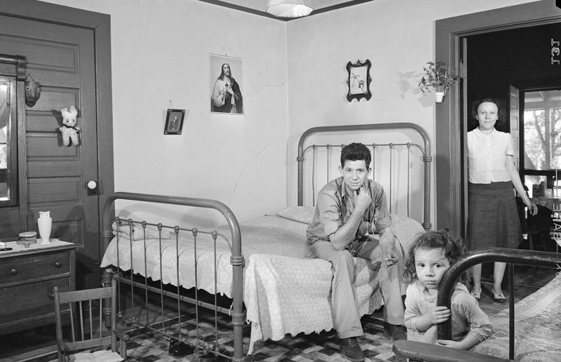 Life at home during the 1940s, The world at war, America enters the conflict, Facing war back home, Rationing and reduction, Back to basics, The average 1940s home?, 1940s kitchens, Inside the food pantry, Old and new technologies, The advent of television, Dining rooms, The 1940s bedroom, Glamorous boudoirs, Murphy beds, Bathrooms in the 1940s, New luxury, Growing their own, Rural migration, Homesteading, Life on the farm, Luxury homes in the 1940s, Stately homes take on new life, Hollywood in the 40s, Privilege and power, In the Governor's mansion, Political exiles, Comfort and hope, The White House restoration, Henry Ford's mansion, The end of World War II, Urban migration, Overcrowded cities, Factory housing, Hard times, Homelessness, Prefab housing, The Lustron House, President Roosevelt’s G.I. Bill, The 1946 housing protest, Housing discrimination, Japanese American internment camps, Out with the old, in with the new, Moving towards mid-century modernism, Mass-produced furniture, Building the suburbs, Welcome to Levittown