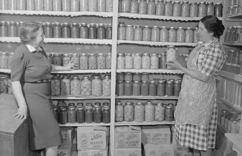 Life at home during the 1940s, The world at war, America enters the conflict, Facing war back home, Rationing and reduction, Back to basics, The average 1940s home?, 1940s kitchens, Inside the food pantry, Old and new technologies, The advent of television, Dining rooms, The 1940s bedroom, Glamorous boudoirs, Murphy beds, Bathrooms in the 1940s, New luxury, Growing their own, Rural migration, Homesteading, Life on the farm, Luxury homes in the 1940s, Stately homes take on new life, Hollywood in the 40s, Privilege and power, In the Governor's mansion, Political exiles, Comfort and hope, The White House restoration, Henry Ford's mansion, The end of World War II, Urban migration, Overcrowded cities, Factory housing, Hard times, Homelessness, Prefab housing, The Lustron House, President Roosevelt’s G.I. Bill, The 1946 housing protest, Housing discrimination, Japanese American internment camps, Out with the old, in with the new, Moving towards mid-century modernism, Mass-produced furniture, Building the suburbs, Welcome to Levittown