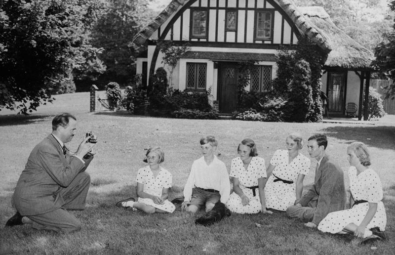 Life at home during the 1940s, The world at war, America enters the conflict, Facing war back home, Rationing and reduction, Back to basics, The average 1940s home?, 1940s kitchens, Inside the food pantry, Old and new technologies, The advent of television, Dining rooms, The 1940s bedroom, Glamorous boudoirs, Murphy beds, Bathrooms in the 1940s, New luxury, Growing their own, Rural migration, Homesteading, Life on the farm, Luxury homes in the 1940s, Stately homes take on new life, Hollywood in the 40s, Privilege and power, In the Governor's mansion, Political exiles, Comfort and hope, The White House restoration, Henry Ford's mansion, The end of World War II, Urban migration, Overcrowded cities, Factory housing, Hard times, Homelessness, Prefab housing, The Lustron House, President Roosevelt’s G.I. Bill, The 1946 housing protest, Housing discrimination, Japanese American internment camps, Out with the old, in with the new, Moving towards mid-century modernism, Mass-produced furniture, Building the suburbs, Welcome to Levittown