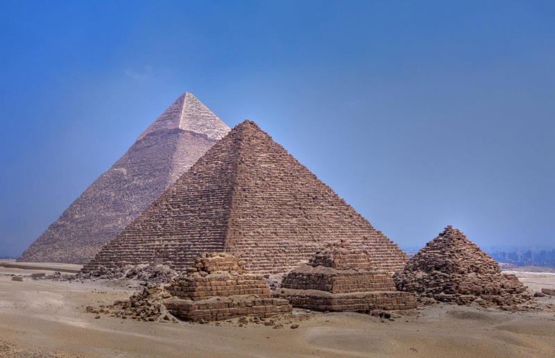 The pyramids were built by slaves Fact from fiction, President Kennedy told a crowd he was a jelly donut, Napoleon was short, Greek and Roman statues were white, Great Britain stood alone against the Nazis, Ferdinand Magellan was the first person to sail around the world, Vikings wore horns on their helmets, Marie Antoinette said "let them eat cake", Medieval people thought the world was flat, Castles poured boiling oil off their battlements, Gladiator contests were fought to the death, The Taj Mahal’s builders were mutilated, The Aztecs thought Hernan Cortes and the conquistadors were gods, Einstein failed maths at school, Julius Caesar was emperor of Rome, The iron maiden was a medieval torture device, Christopher Columbus discovered America, World War I was the deadliest war in history in its time, The Brothers Grimm wrote many famous fairytales, The Great Wall of China is visible from space, Cleopatra was Egyptian, Rome was one of history’s largest empires, The pyramids were built by slaves, Pirates regularly buried their treasure, Betsy Ross designed the American flag, Captain Cook discovered Australia