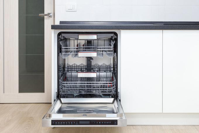 Cleaning with Windex, Plexiglass, Shower doors, Stainless steel, TV or computer screens, Car windshields, Home windows, Granite or marble, Laminate countertop or glass top stove, Dishwasher, Bathtubs