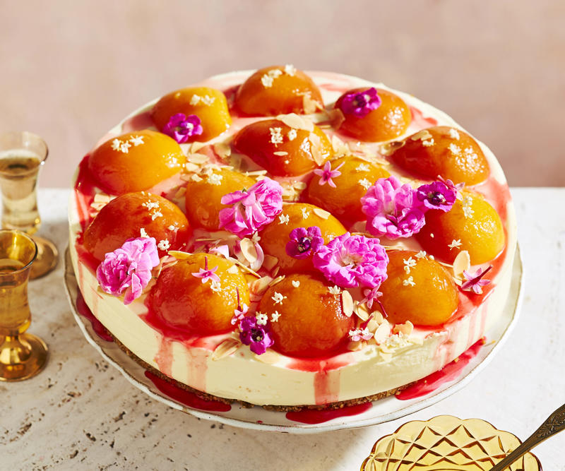 Ingredients, Peach cake ingredient swap, How to store this peaches and cream cake, More peach desserts