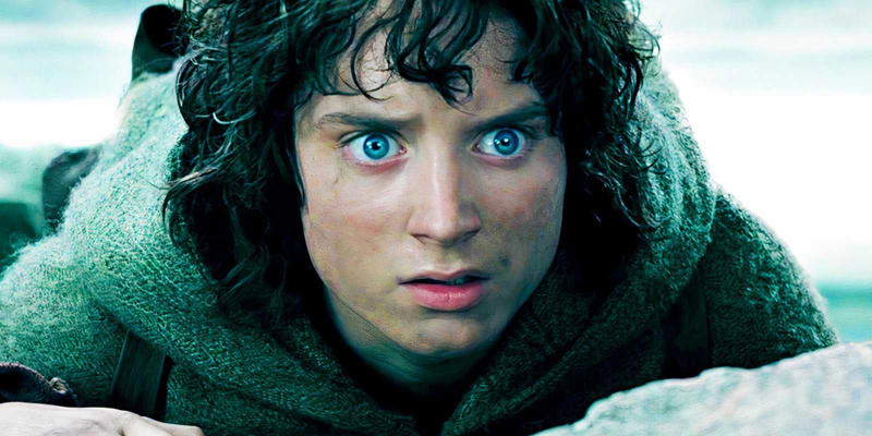             Déagol        ,             Gollum (Sméagol)        ,             Isildur        ,             Gandalf        ,             Samwise Gamgee        ,             Frodo Baggins        ,             Bilbo Baggins        ,             Tom Bombadil        ,             Sauron        