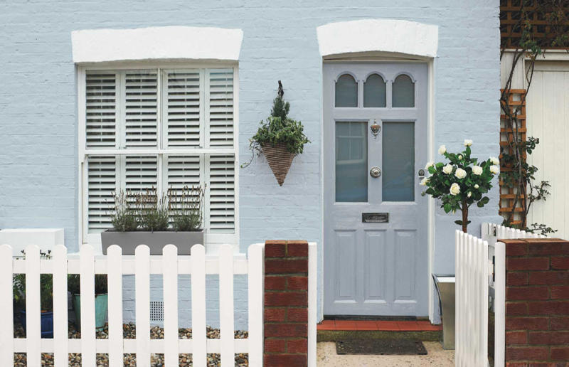Make sure your house has kerb appeal Tricks of the property trade, Make sure your house has kerb appeal, Add a fresh lick of paint, Consider selling your home by auction, Get all your paperwork in order, Host an open house, Consider buyer motivation, Declutter everywhere, But don’t depersonalise, Add a large mirror, Clean until it sparkles, Don't go overboard on the kitchen, Dress the table, Flowers, flowers, flowers, Make sure the windows are in good condition, Eliminate big expenses, Clear the garage, Light a fire, Get rid of bad smells, Add homely scents, Curate your home carefully, Spruce up your garden, Freshen up soft furnishings, Create off-street parking, Consider getting a pet sitter, Be flexible, Start packing before you’ve sold, Put every space to use, Sell your area to buyers, Set a realistic asking price
