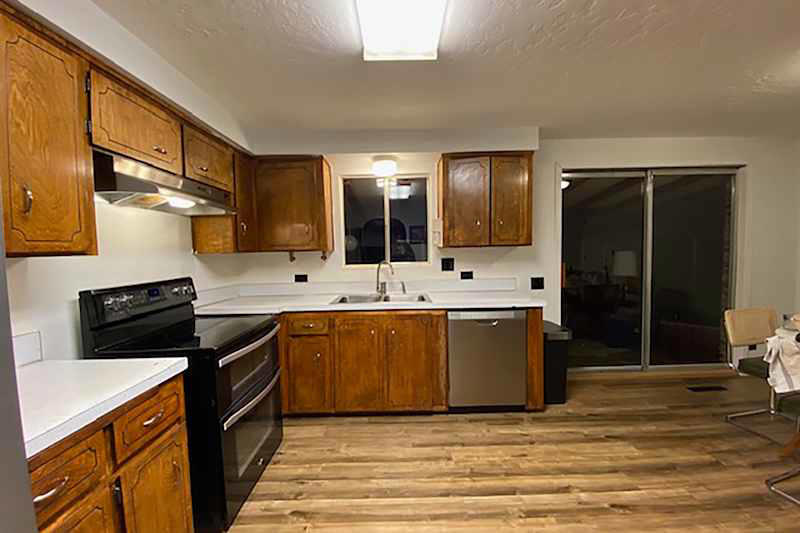 1. Opening up the space, 2. A lot of lighting options, 3. Moody colors, 4. Texture, 5. Vintage touches, 6. High-quality kitchen items